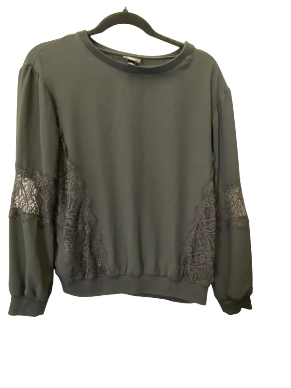 Top Long Sleeve By Mossimo In Black, Size: Xs Vacation